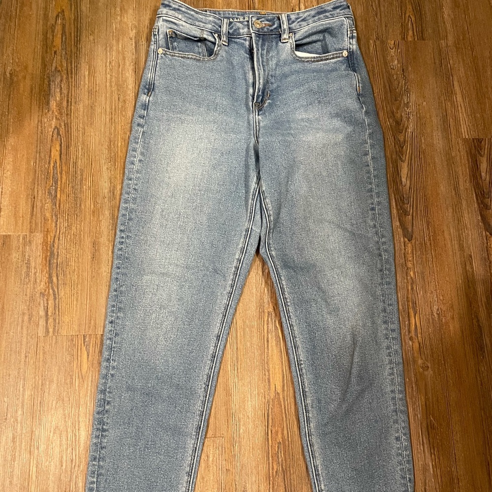 American Eagle mom jeans